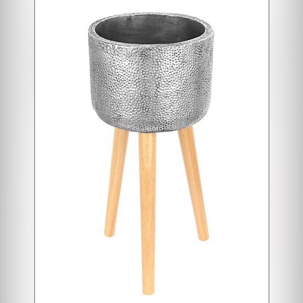 ARTMAISON Canada
Vase Floor Planter